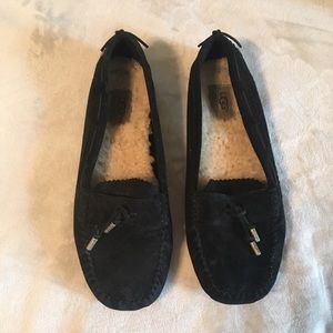 Ugg black Women’s moccasins size 9